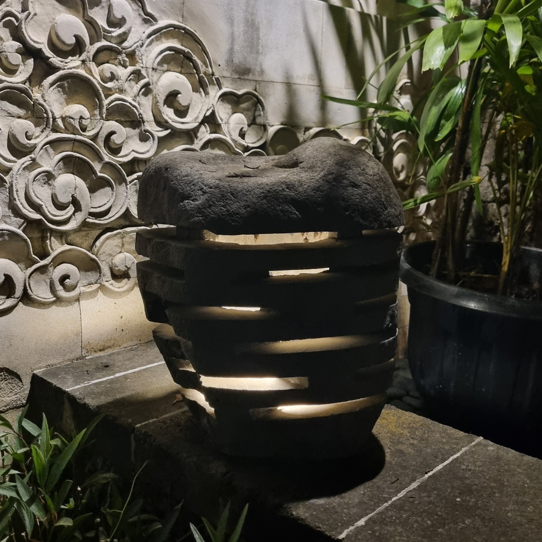 Garden Stone Lanterns Rustic Design