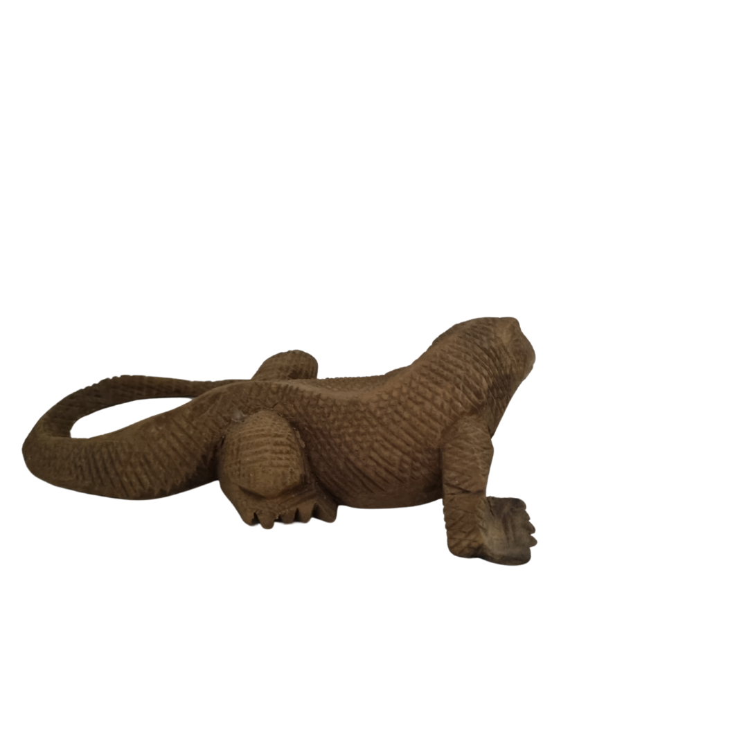 Hand Carved Wooden Lizard Natural