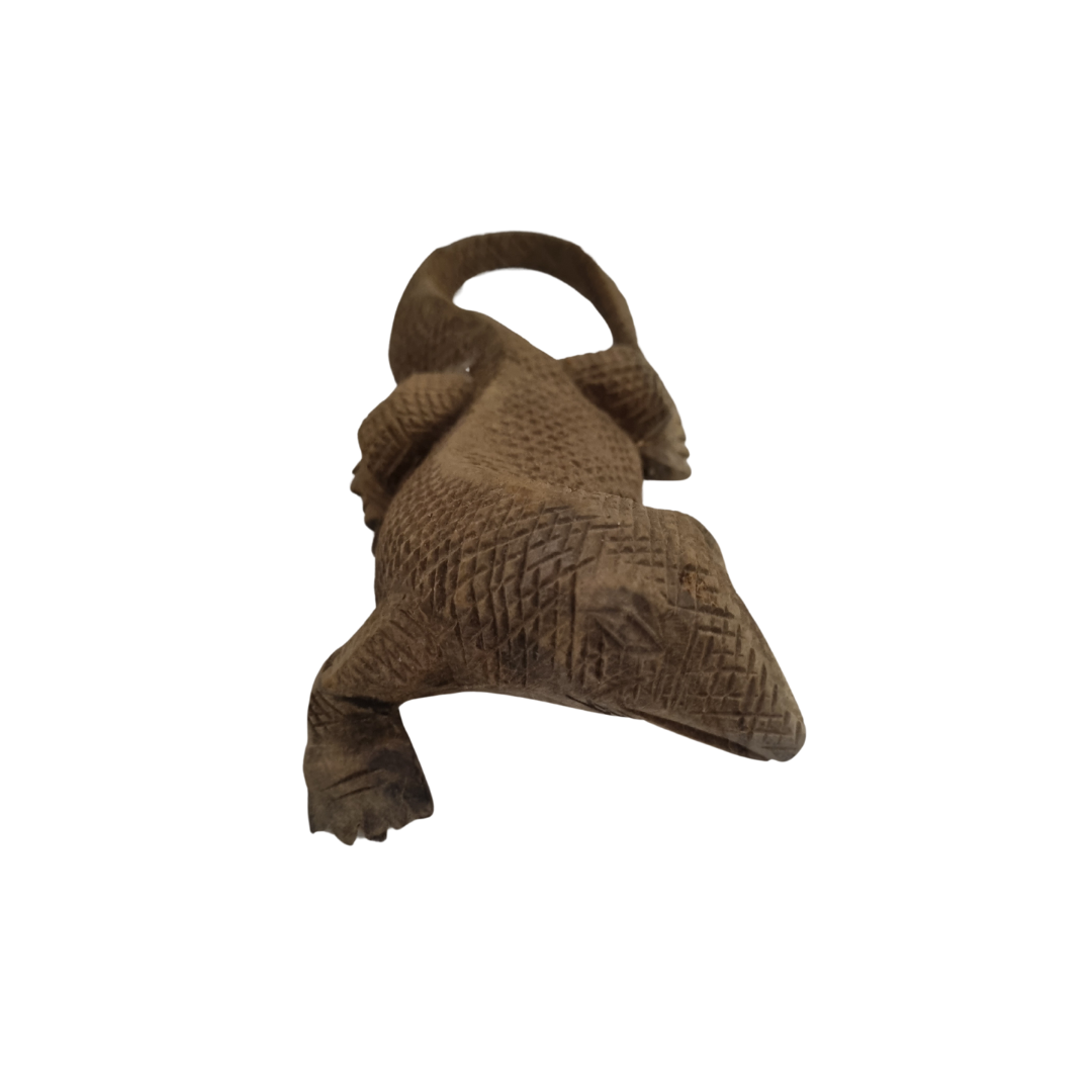 Hand Carved Wooden Lizard Natural